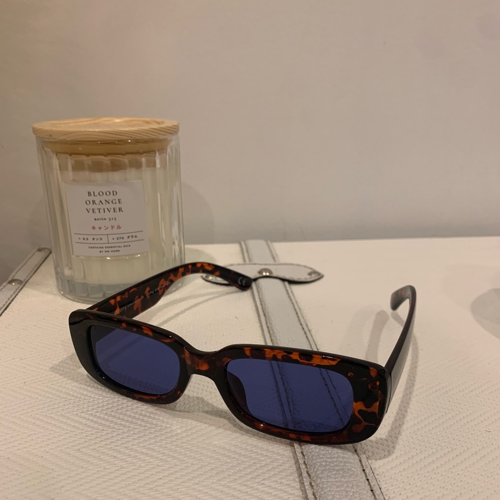 90s Leopard Print Rectangular Sunglasses - image 5